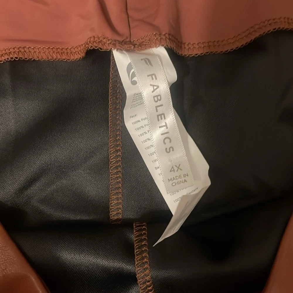 Fabletics Vegan Leather Leggings With Side Zipper Mahogany Size 4x Plus Size